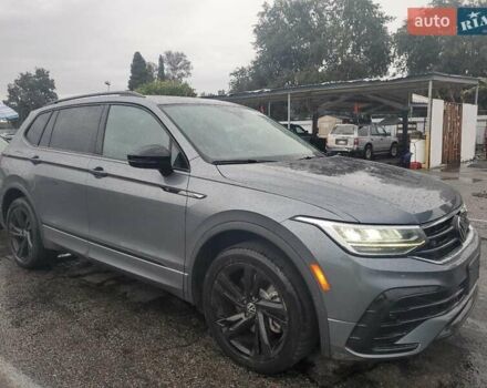 Серый Фольксваген Тигуан, объемом двигателя 2 л и пробегом 144 тыс. км за 8600 $, фото 3 на Automoto.ua
