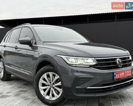 Серый Фольксваген Тигуан, объемом двигателя 1.97 л и пробегом 158 тыс. км за 28999 $, фото 4 на Automoto.ua