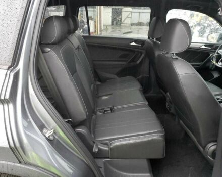 Серый Фольксваген Тигуан, объемом двигателя 2 л и пробегом 144 тыс. км за 8600 $, фото 10 на Automoto.ua