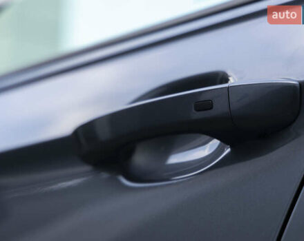 Сірий Фольксваген Тігуан, об'ємом двигуна 2 л та пробігом 2 тис. км за 24200 $, фото 17 на Automoto.ua