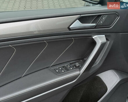 Серый Фольксваген Тигуан, объемом двигателя 1.98 л и пробегом 69 тыс. км за 23450 $, фото 35 на Automoto.ua