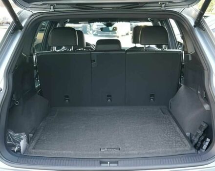 Серый Фольксваген Тигуан, объемом двигателя 2 л и пробегом 13 тыс. км за 8900 $, фото 11 на Automoto.ua