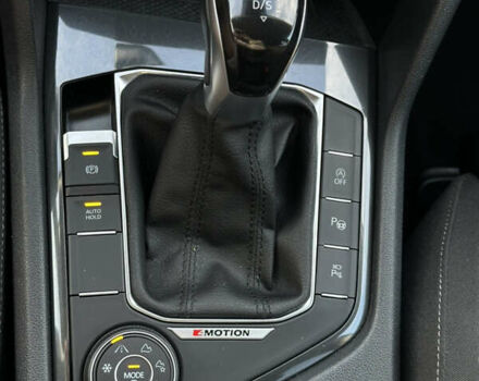 Серый Фольксваген Тигуан, объемом двигателя 1.97 л и пробегом 199 тыс. км за 32500 $, фото 28 на Automoto.ua