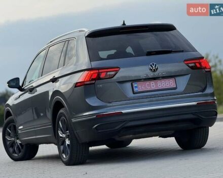 Сірий Фольксваген Тігуан, об'ємом двигуна 2 л та пробігом 88 тис. км за 21700 $, фото 2 на Automoto.ua