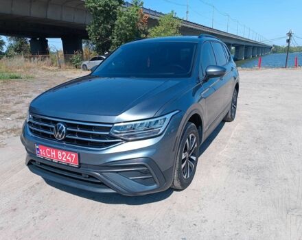 Серый Фольксваген Тигуан, объемом двигателя 2 л и пробегом 93 тыс. км за 23333 $, фото 3 на Automoto.ua