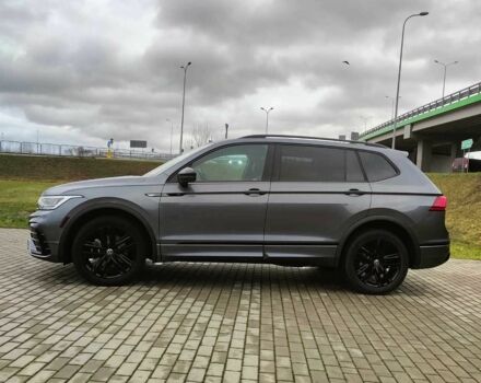 Сірий Фольксваген Тігуан, об'ємом двигуна 2 л та пробігом 30 тис. км за 25000 $, фото 4 на Automoto.ua