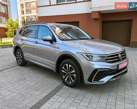 Серый Фольксваген Тигуан, объемом двигателя 1.98 л и пробегом 239 тыс. км за 20700 $, фото 12 на Automoto.ua