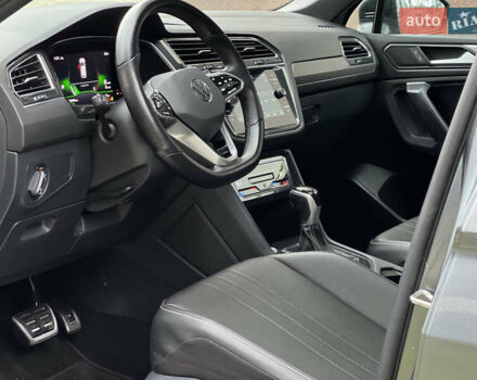 Серый Фольксваген Тигуан, объемом двигателя 1.98 л и пробегом 32 тыс. км за 29500 $, фото 60 на Automoto.ua