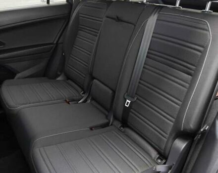 Сірий Фольксваген Тігуан, об'ємом двигуна 2 л та пробігом 2 тис. км за 24200 $, фото 45 на Automoto.ua