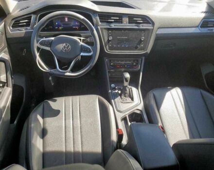 Сірий Фольксваген Тігуан, об'ємом двигуна 2 л та пробігом 121 тис. км за 18000 $, фото 7 на Automoto.ua