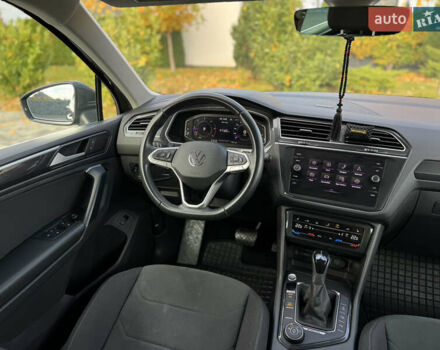 Серый Фольксваген Тигуан, объемом двигателя 1.97 л и пробегом 199 тыс. км за 32000 $, фото 40 на Automoto.ua