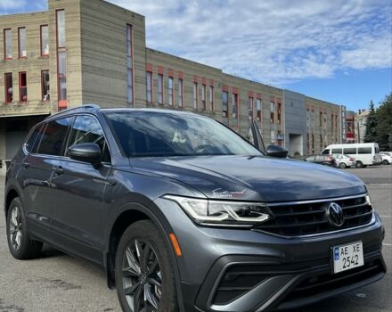 Серый Фольксваген Тигуан, объемом двигателя 2 л и пробегом 15 тыс. км за 22500 $, фото 1 на Automoto.ua