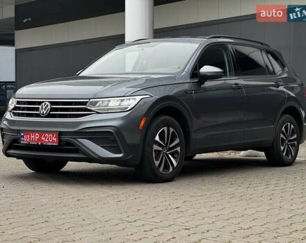 Серый Фольксваген Тигуан, объемом двигателя 2 л и пробегом 50 тыс. км за 22900 $, фото 3 на Automoto.ua