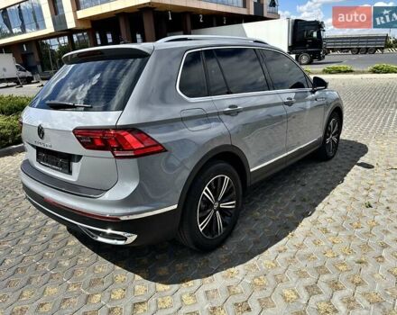 Сірий Фольксваген Тігуан, об'ємом двигуна 2 л та пробігом 51 тис. км за 33500 $, фото 5 на Automoto.ua