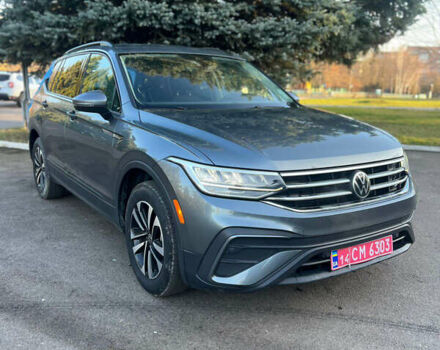 Сірий Фольксваген Тігуан, об'ємом двигуна 2 л та пробігом 77 тис. км за 19899 $, фото 3 на Automoto.ua