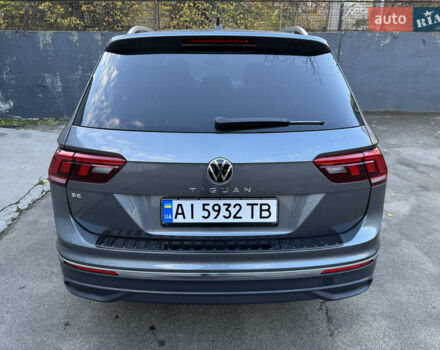 Серый Фольксваген Тигуан, объемом двигателя 1.98 л и пробегом 8 тыс. км за 26200 $, фото 5 на Automoto.ua