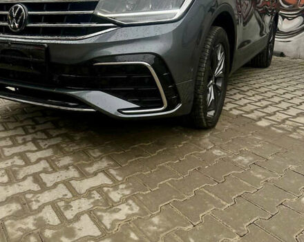Серый Фольксваген Тигуан, объемом двигателя 1.98 л и пробегом 20 тыс. км за 24990 $, фото 2 на Automoto.ua