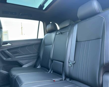 Серый Фольксваген Тигуан, объемом двигателя 2 л и пробегом 13 тыс. км за 15000 $, фото 12 на Automoto.ua