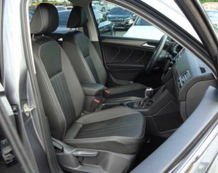 Сірий Фольксваген Тігуан, об'ємом двигуна 2 л та пробігом 20 тис. км за 14850 $, фото 7 на Automoto.ua