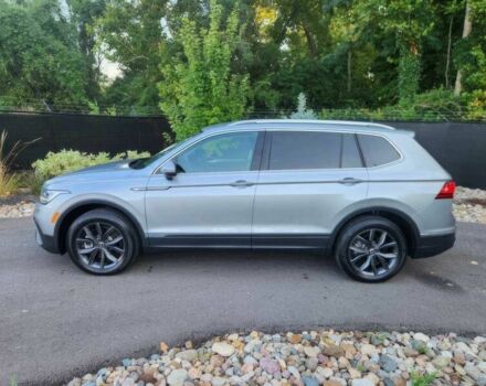 Серый Фольксваген Тигуан, объемом двигателя 2 л и пробегом 17 тыс. км за 11400 $, фото 4 на Automoto.ua