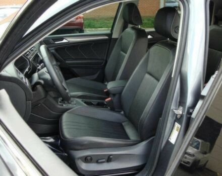 Сірий Фольксваген Тігуан, об'ємом двигуна 2 л та пробігом 20 тис. км за 14850 $, фото 6 на Automoto.ua