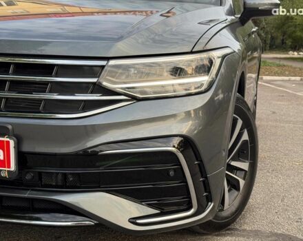 Серый Фольксваген Тигуан, объемом двигателя 2 л и пробегом 12 тыс. км за 24940 $, фото 8 на Automoto.ua