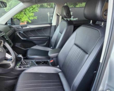 Серый Фольксваген Тигуан, объемом двигателя 2 л и пробегом 14 тыс. км за 14850 $, фото 9 на Automoto.ua