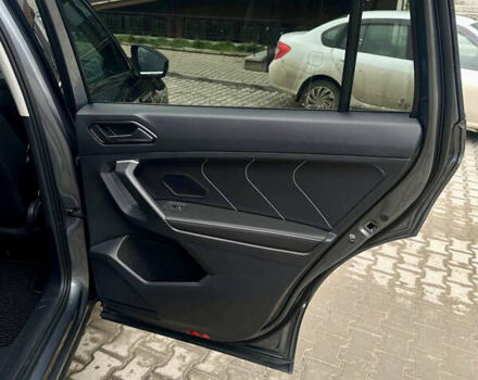 Серый Фольксваген Тигуан, объемом двигателя 1.98 л и пробегом 20 тыс. км за 24990 $, фото 43 на Automoto.ua