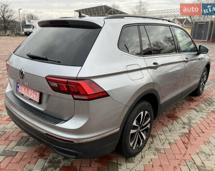 Сірий Фольксваген Тігуан, об'ємом двигуна 2 л та пробігом 14 тис. км за 22999 $, фото 10 на Automoto.ua