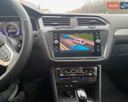 Сірий Фольксваген Тігуан, об'ємом двигуна 2 л та пробігом 18 тис. км за 26800 $, фото 15 на Automoto.ua