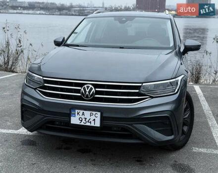 Серый Фольксваген Тигуан, объемом двигателя 1.98 л и пробегом 12 тыс. км за 29900 $, фото 1 на Automoto.ua