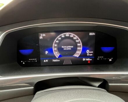 Сірий Фольксваген Тігуан, об'ємом двигуна 2 л та пробігом 7 тис. км за 27300 $, фото 27 на Automoto.ua