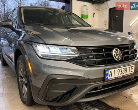 Сірий Фольксваген Тігуан, об'ємом двигуна 2 л та пробігом 18 тис. км за 26800 $, фото 47 на Automoto.ua