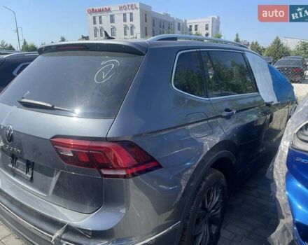 Серый Фольксваген Тигуан, объемом двигателя 2 л и пробегом 53 тыс. км за 11900 $, фото 1 на Automoto.ua