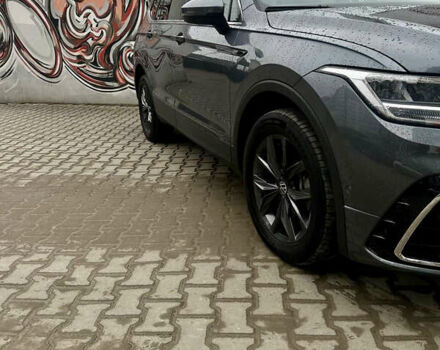 Серый Фольксваген Тигуан, объемом двигателя 1.98 л и пробегом 20 тыс. км за 24990 $, фото 3 на Automoto.ua