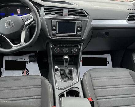 Сірий Фольксваген Тігуан, об'ємом двигуна 2 л та пробігом 14 тис. км за 22999 $, фото 15 на Automoto.ua