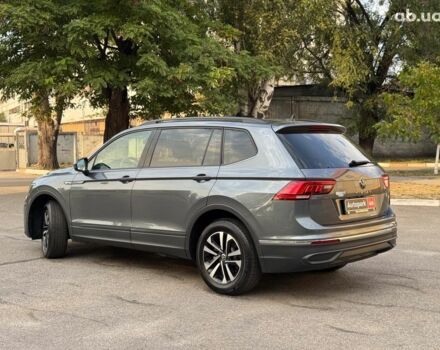 Серый Фольксваген Тигуан, объемом двигателя 2 л и пробегом 12 тыс. км за 24940 $, фото 2 на Automoto.ua