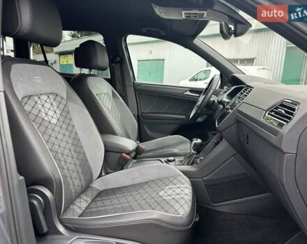 Серый Фольксваген Тигуан, объемом двигателя 1.98 л и пробегом 47 тыс. км за 38990 $, фото 40 на Automoto.ua