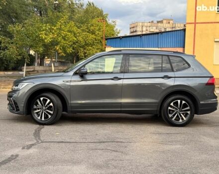 Серый Фольксваген Тигуан, объемом двигателя 2 л и пробегом 12 тыс. км за 24940 $, фото 1 на Automoto.ua