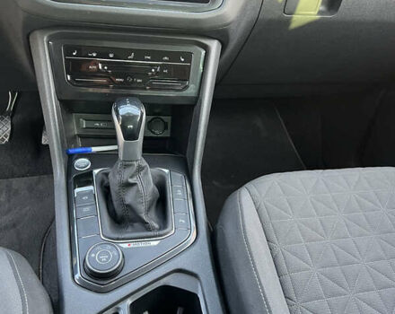 Серый Фольксваген Тигуан, объемом двигателя 1.97 л и пробегом 22 тыс. км за 18500 $, фото 9 на Automoto.ua