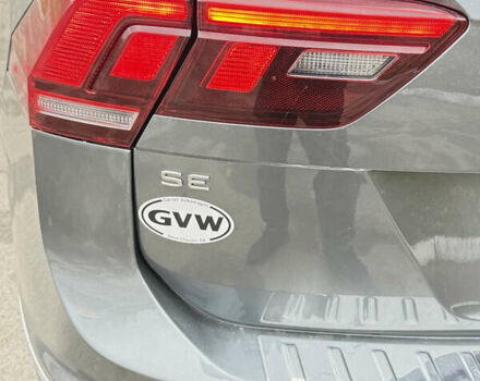 Сірий Фольксваген Тігуан, об'ємом двигуна 2 л та пробігом 36 тис. км за 27500 $, фото 4 на Automoto.ua