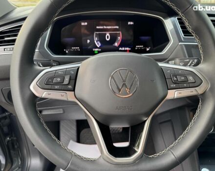 Серый Фольксваген Тигуан, объемом двигателя 2 л и пробегом 12 тыс. км за 24940 $, фото 23 на Automoto.ua