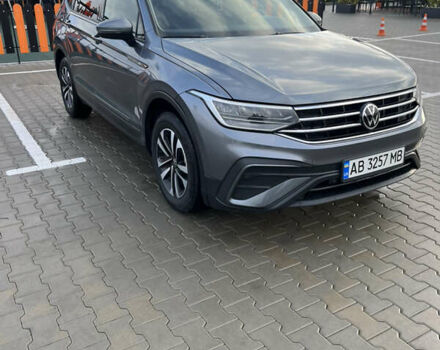 Серый Фольксваген Тигуан, объемом двигателя 1.97 л и пробегом 59 тыс. км за 24900 $, фото 2 на Automoto.ua