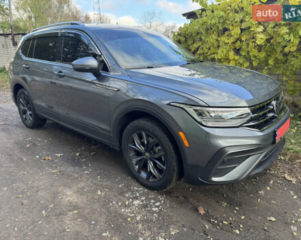 Серый Фольксваген Тигуан, объемом двигателя 2 л и пробегом 110 тыс. км за 27500 $, фото 1 на Automoto.ua