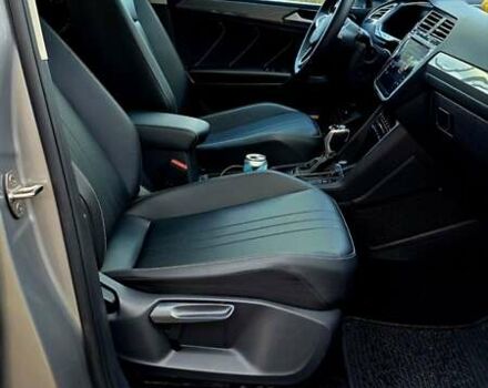 Серый Фольксваген Тигуан, объемом двигателя 1.98 л и пробегом 26 тыс. км за 28999 $, фото 1 на Automoto.ua