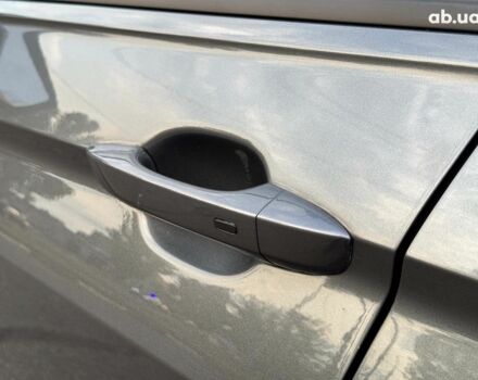 Серый Фольксваген Тигуан, объемом двигателя 2 л и пробегом 12 тыс. км за 24940 $, фото 11 на Automoto.ua