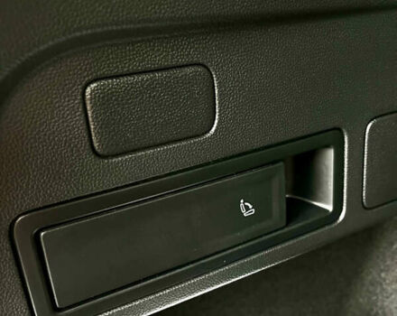 Серый Фольксваген Тигуан, объемом двигателя 2 л и пробегом 14 тыс. км за 23900 $, фото 30 на Automoto.ua