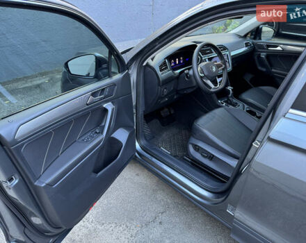 Серый Фольксваген Тигуан, объемом двигателя 1.98 л и пробегом 8 тыс. км за 26200 $, фото 9 на Automoto.ua