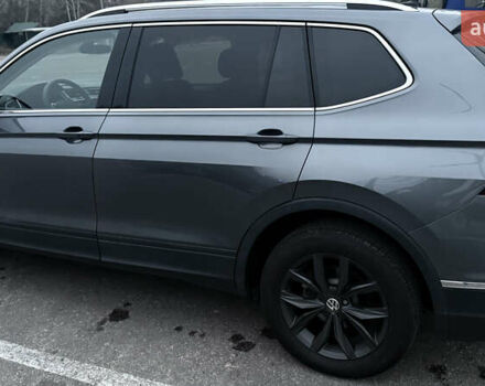 Серый Фольксваген Тигуан, объемом двигателя 1.98 л и пробегом 12 тыс. км за 29900 $, фото 9 на Automoto.ua