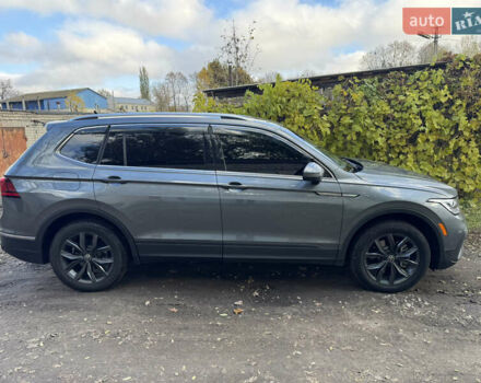 Серый Фольксваген Тигуан, объемом двигателя 2 л и пробегом 110 тыс. км за 27500 $, фото 2 на Automoto.ua